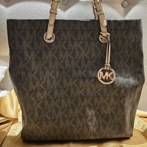 LEATHER TOTEMichael Michael Kors